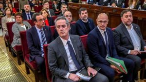 دیوان عالی اسپانیا نُه تن از رهبران جدایی طلب کاتالونیا را جمعا به صد سال زندان محکوم کرد