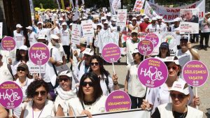 خشم و اعتراض کادر درمان و پزشکان ترکیه