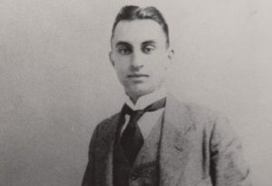 دکتر محمود افشار یزدی